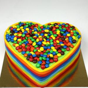 Tort Inima curcubeu Tort Inima curcubeu