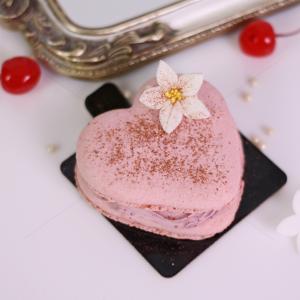 Macaron Inima roz Macaron Inima roz