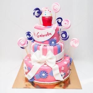 Tort Cupcake, acadele si flori colorate