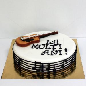 Tort Chitara clasica 2 Tort Chitara clasica 2