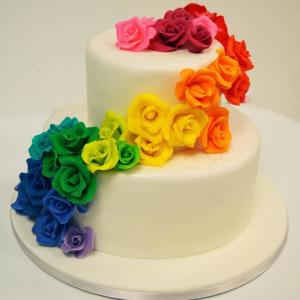 Tort Trandafiri Curcubeu Tort Trandafiri Curcubeu