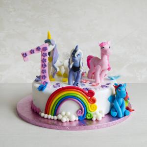 Tort Ponei si curcubeu Tort Ponei si curcubeu