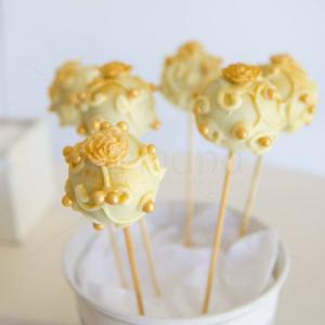 Cake pops detalii aurii