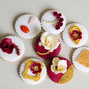 Biscuit personalizati alb-bordo Biscuit personalizati alb-bordo