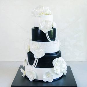 Tort nunta Flori Alb negru