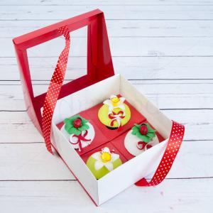 Cutie cadou 4 Cupcakes Martisor Cutie cadou 4 Cupcakes Martisor