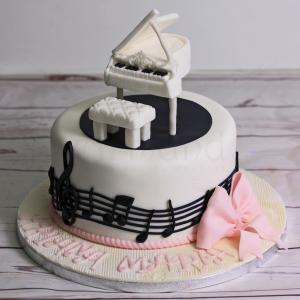 Tort Pian cu note muzicale Tort Pian cu note muzicale