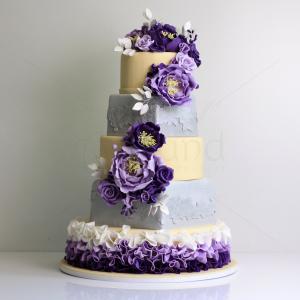 Tort elegant bujori mov Tort elegant bujori mov
