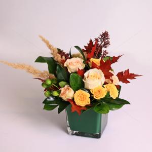 Aranjament floral Culoare si catifea Aranjament floral Culoare si catifea