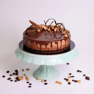 Tort Crunchy cu Arahide si Caramel Tort Crunchy cu Arahide si Caramel