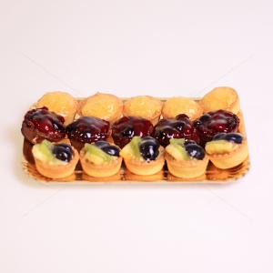 Platou mic mini tarte cu fructe