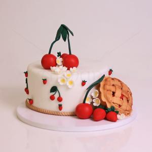 Tort Cirese si Flori Tort Cirese si Flori