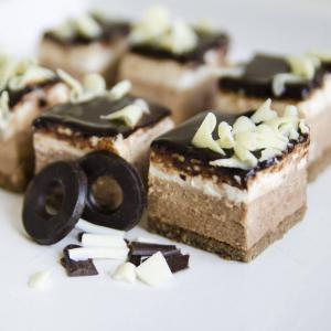 Mini prajituri Trois Mousse Mini prajituri Trois Mousse