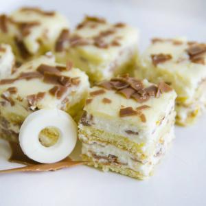 Mini prajituri Stracciatella Mini prajituri Stracciatella