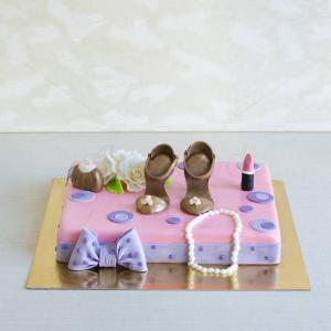 Tort cu accesorii dreptunghi Tort cu accesorii dreptunghi