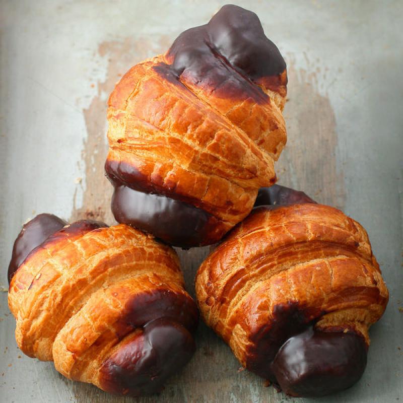 Croissant cu ciocolata