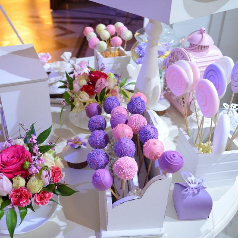 Candy bar Elegant Roz, alb, lila