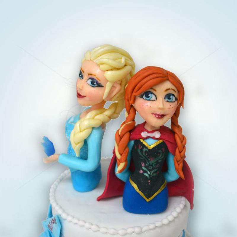 Tort figurine Ana si Elsa