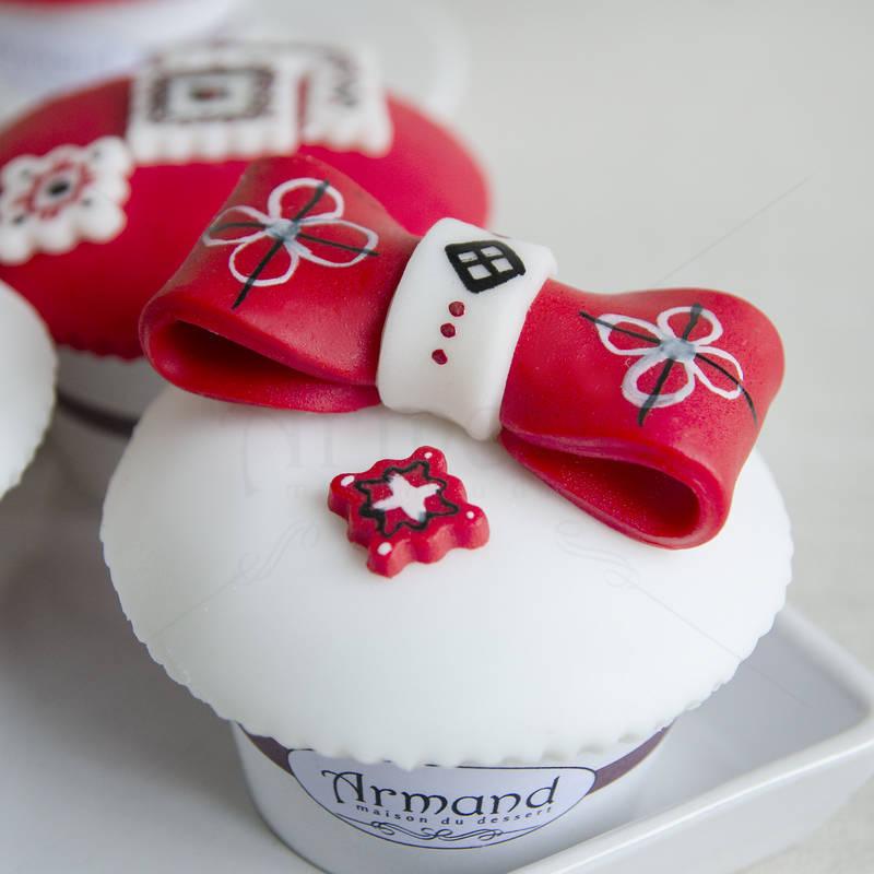 Cupcakes motive traditionale romanesti