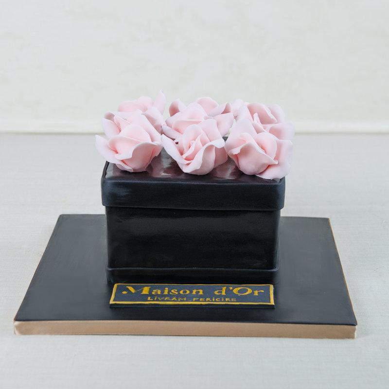 Tort Cutie Trandafiri Maison D Or
