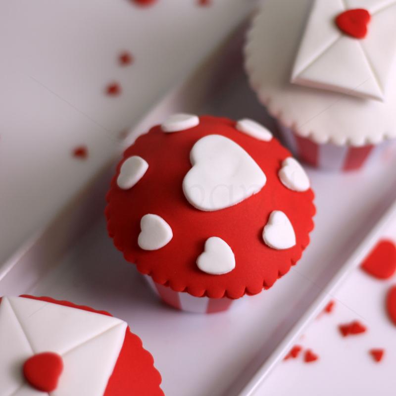 Cupcake colectie Valentine's inimioare