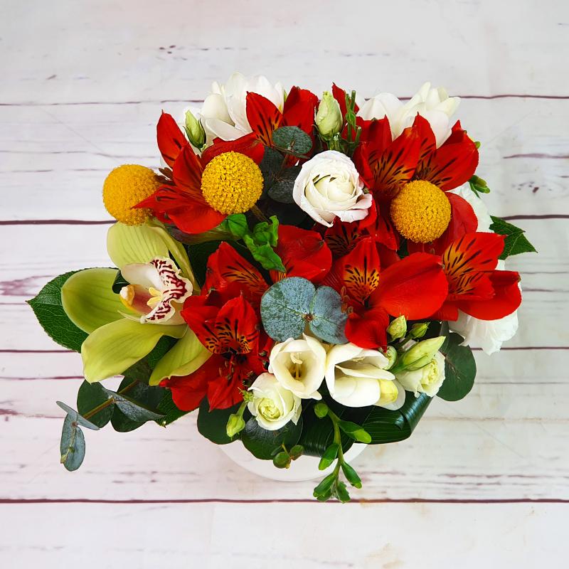 Aranjament floral Veselie in Culori in vas ceramic