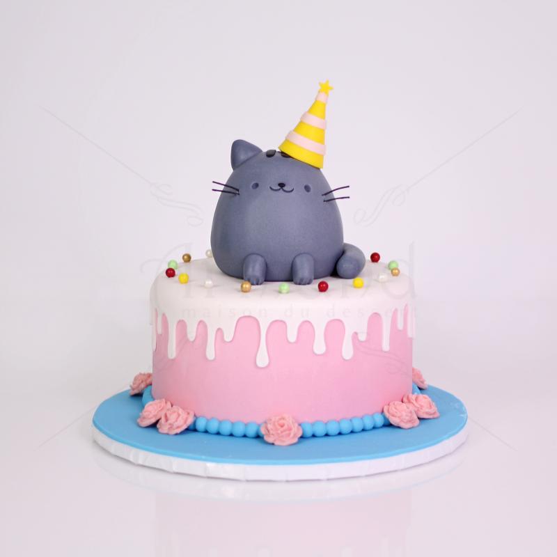 Tort Pisica Pusheen La Petrecere