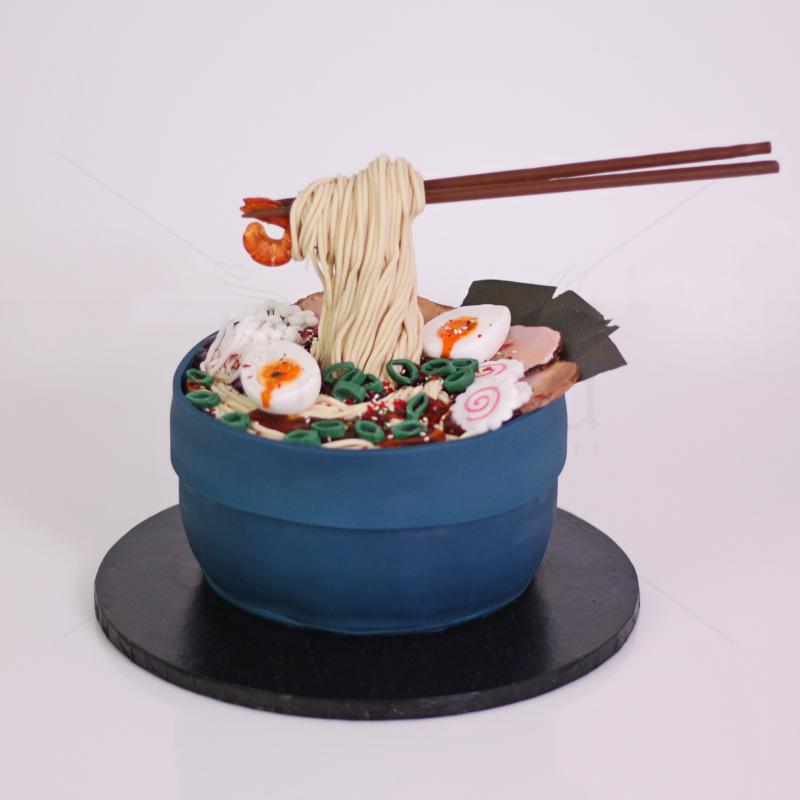 Tort Tematic Ramen ( mancare traditionala japoneza) Tort Tematic Ramen ( mancare traditionala japoneza)