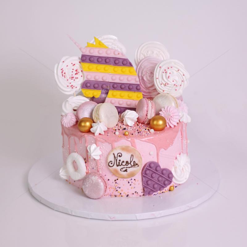 Tort Unicorn Pop It- Magie si Joaca in Culoarea Roz