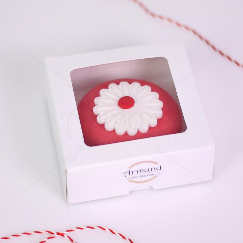 Martisor Dulce – Macaron Artizanal in Cutie Cadou