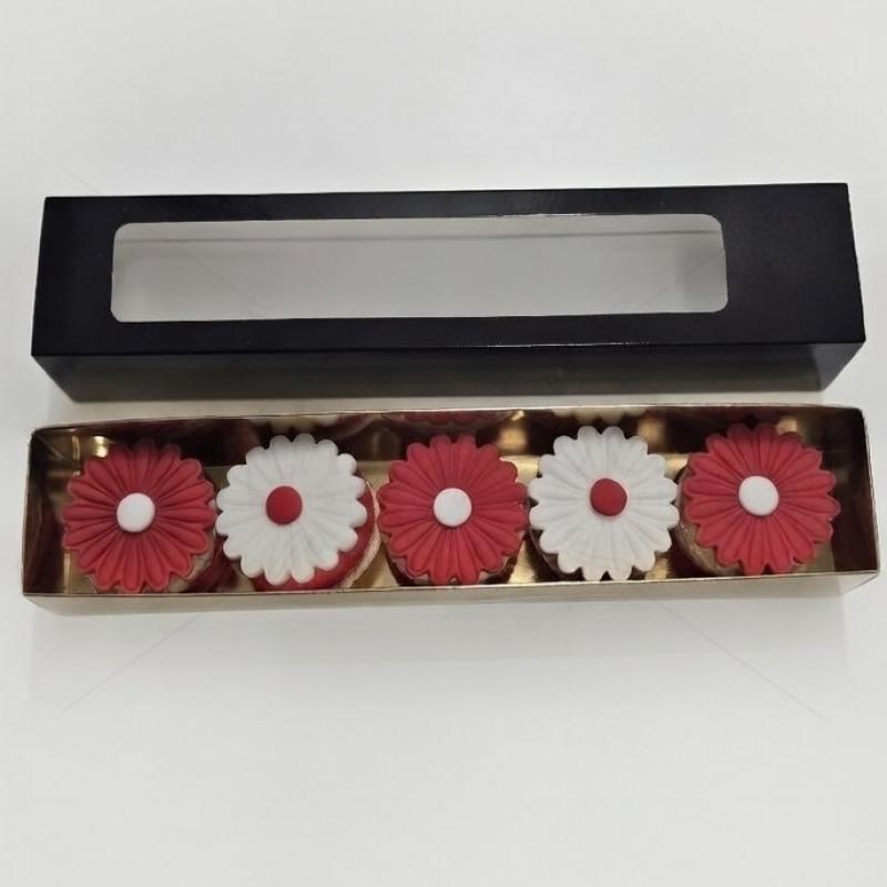 Cutie 5 Macarons Martisor