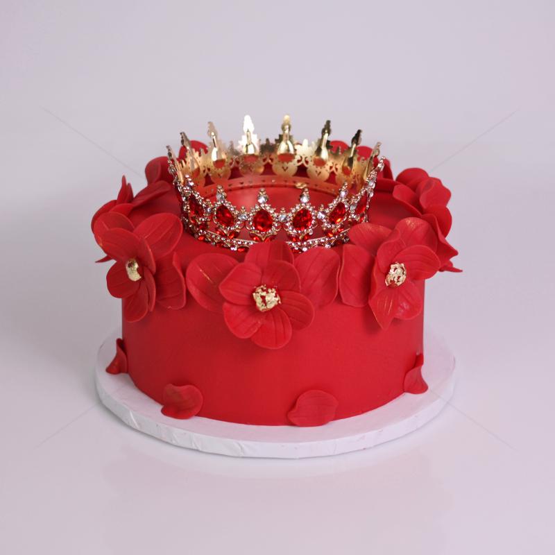 Tort Personalizat cu Coronita - Lady In Red