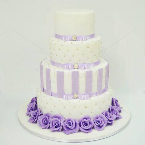 Tort clasic Trandafiri lila