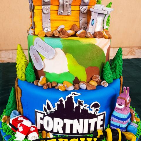 Tort Fortnite 2 etaje