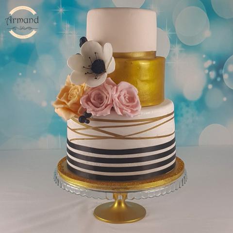 Tort Nunta auriu cu negru cu flori