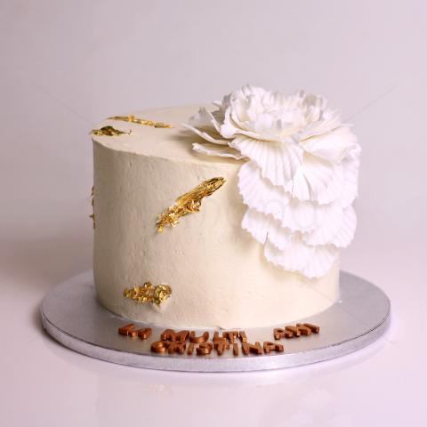 Tort Elegant cu Aur Comestibil
