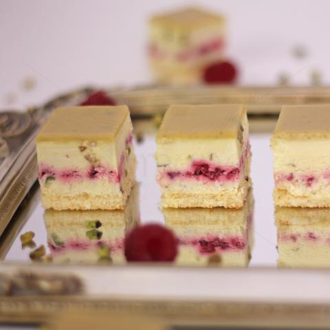 Mini Prajitura Pistachio Summer cu Zmeura