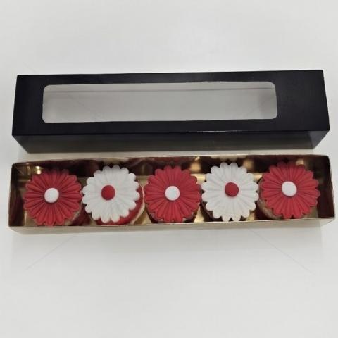 Cutie 5 Macarons Martisor