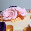 Tort cu flori roz si mov-2