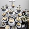 Cupcakes albe, negre si argintii-1