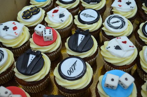 1000 de Cupcakes James Bond pentru Vodafone