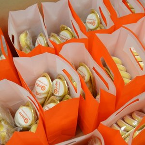 Cateva mii de biscuiti personalizati